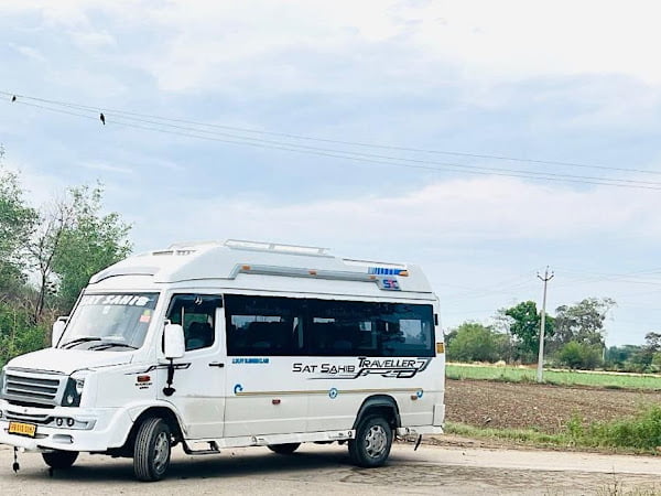 tempo-traveller-in-chandigarh-kurali-mohali-kharar